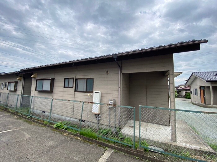 鈴木方貸家2の物件外観写真