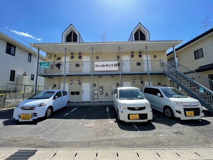 ファーストライフ２８の物件外観写真