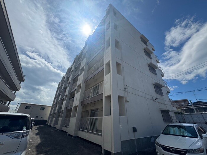 シャトー花篭の物件外観写真