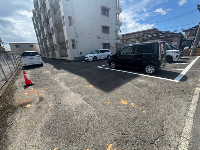 シャトー花篭の物件外観写真