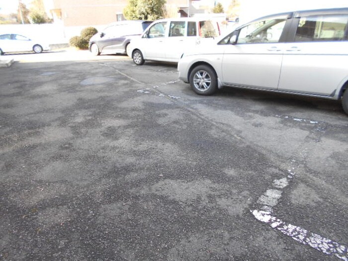 プラザボヌールの物件外観写真