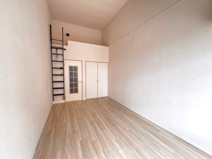 ホワイトキャッスル中倉7番館の物件内観写真