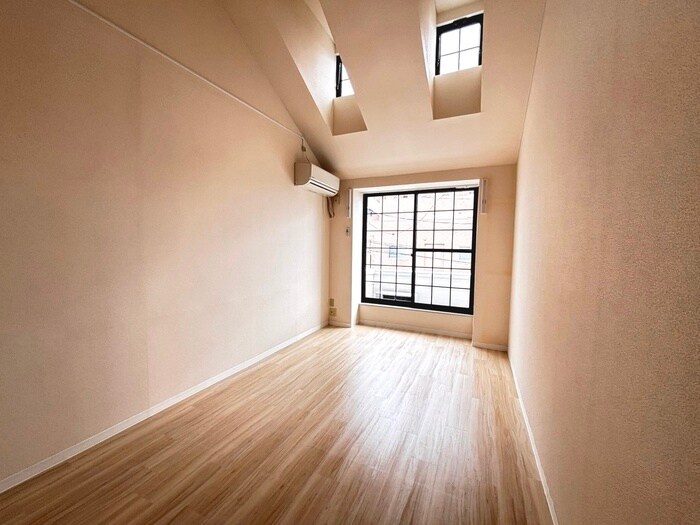 ホワイトキャッスル中倉7番館の物件内観写真