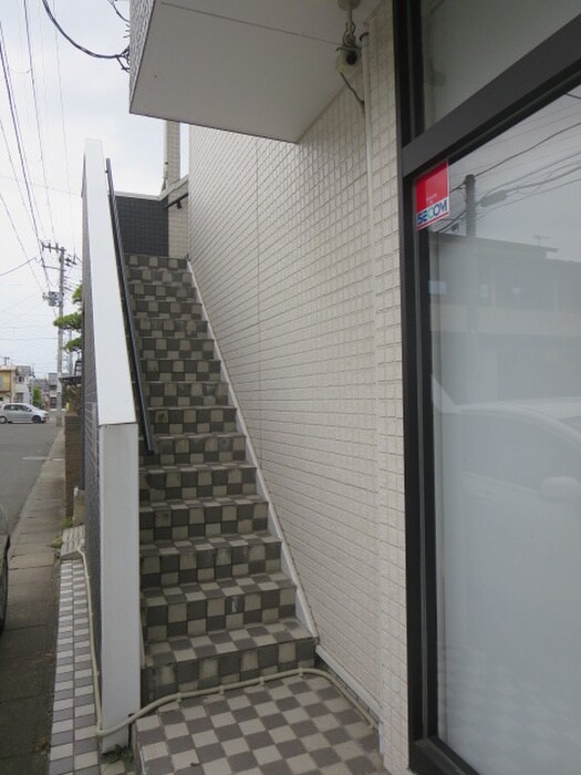 ホワイトキャッスル中倉7番館の物件外観写真