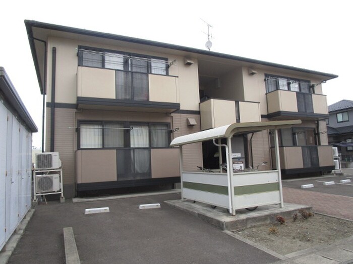 クレセントガーデンⅢの物件外観写真