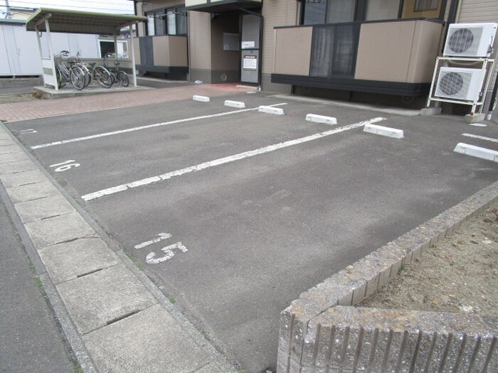 クレセントガーデンⅢの物件外観写真