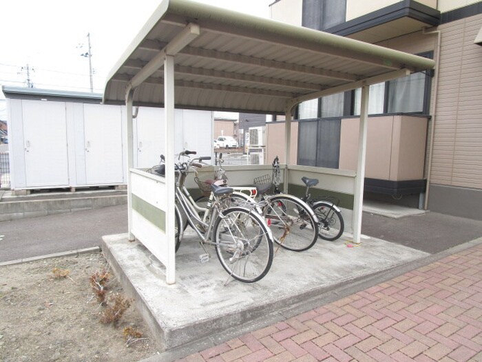 クレセントガーデンⅢの物件外観写真