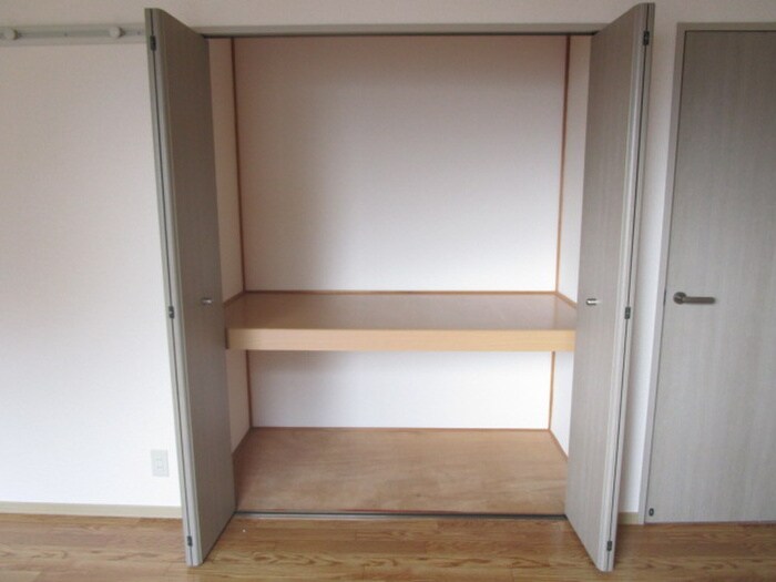 クレセントガーデンⅢの物件内観写真