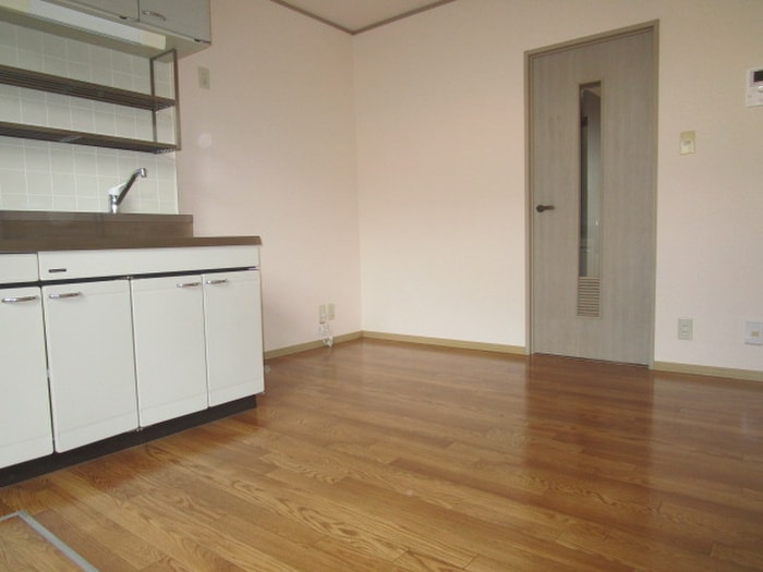 クレセントガーデンⅢの物件内観写真