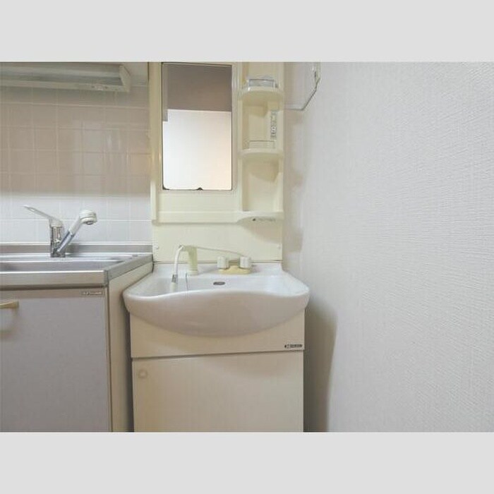 アバンサール泉中央の物件内観写真