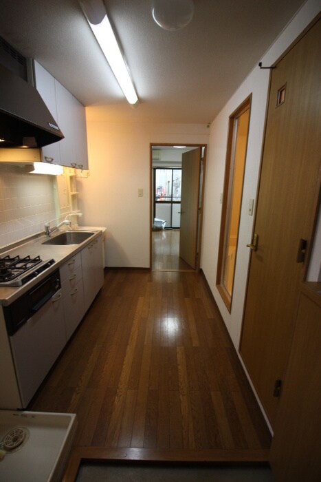 アバンサール泉中央の物件内観写真