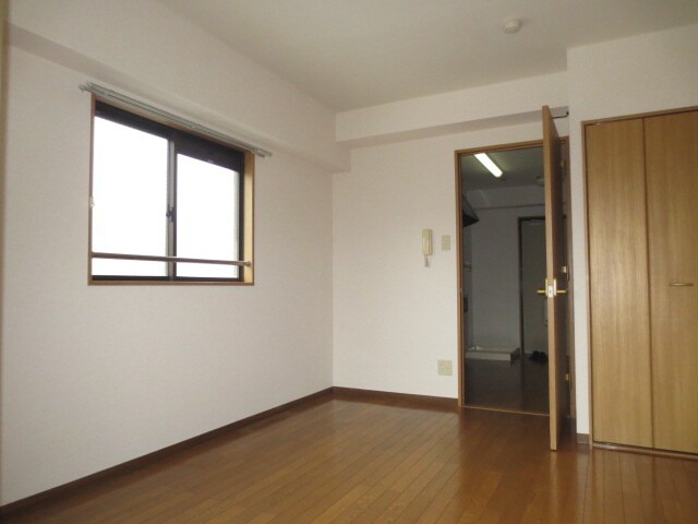 アバンサール泉中央の物件内観写真