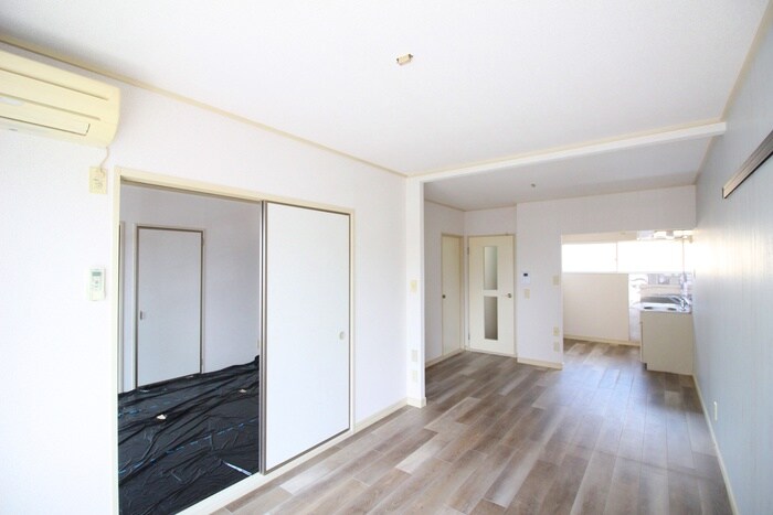 エレガンスの物件内観写真