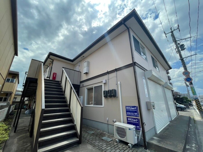 エレガンスの物件外観写真