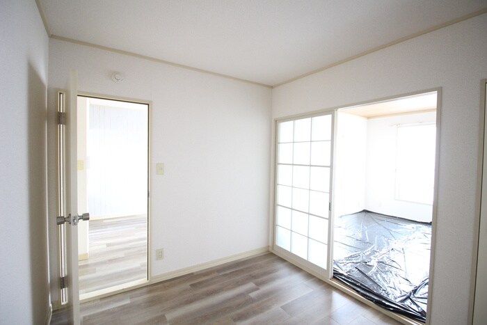 エレガンスの物件内観写真