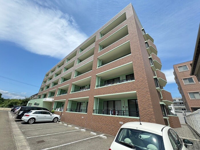 ガ－デンスクエア泉の物件外観写真