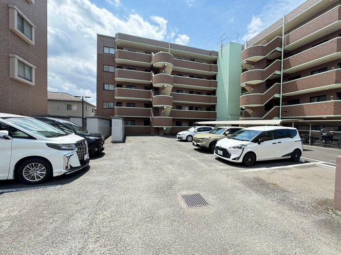 ガ－デンスクエア泉の物件外観写真