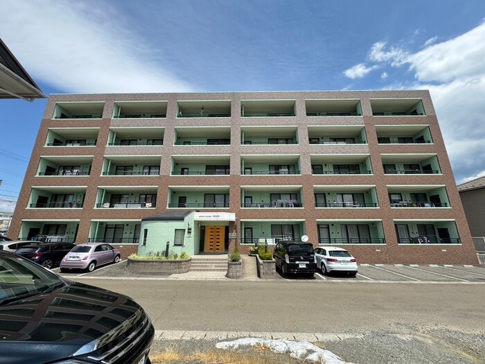 ガ－デンスクエア泉の物件外観写真