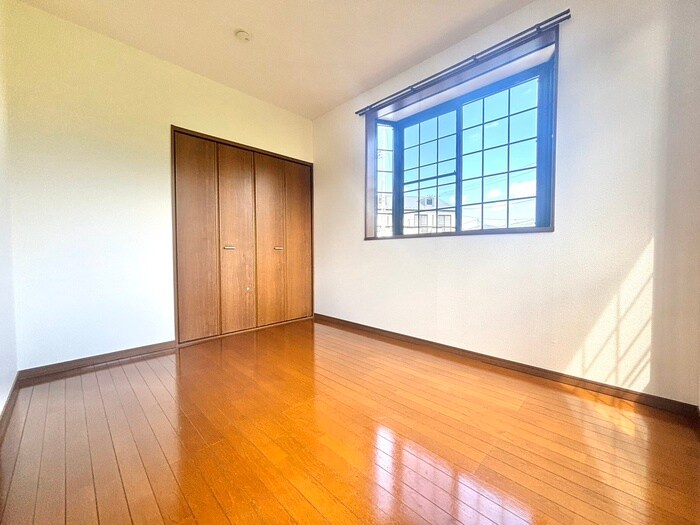 シュトラール弐番館の物件内観写真