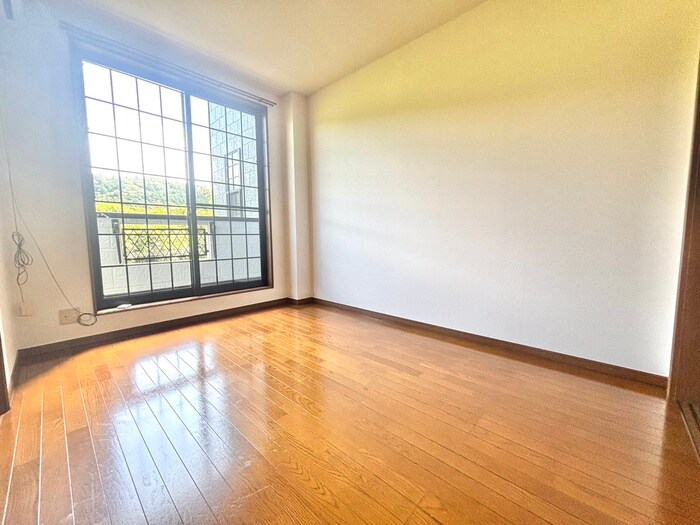 シュトラール弐番館の物件内観写真