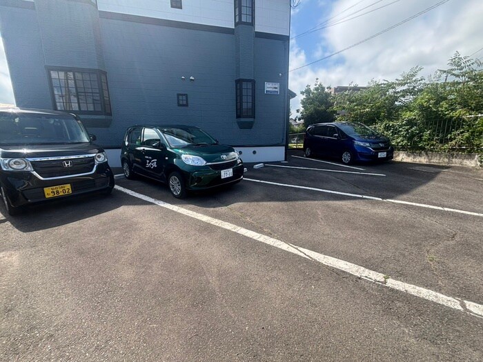 シュトラール弐番館の物件外観写真