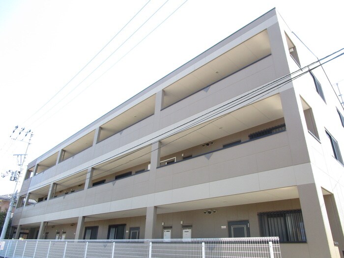 サンコートの物件外観写真