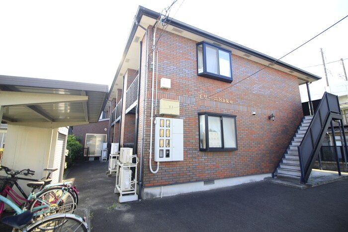 イリーニＳＡＫＯの物件外観写真