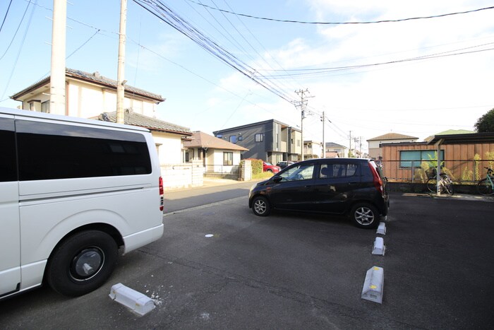 イリーニＳＡＫＯの物件外観写真