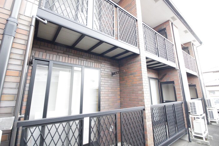 イリーニＳＡＫＯの物件外観写真