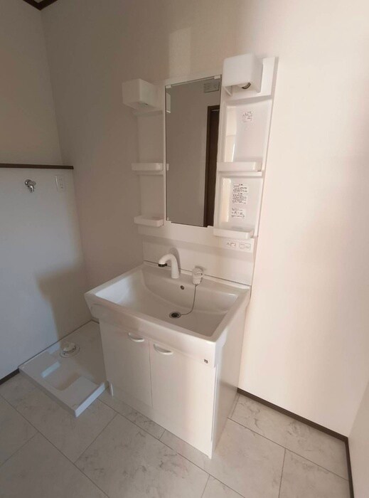 メトロコート六丁の目の物件内観写真