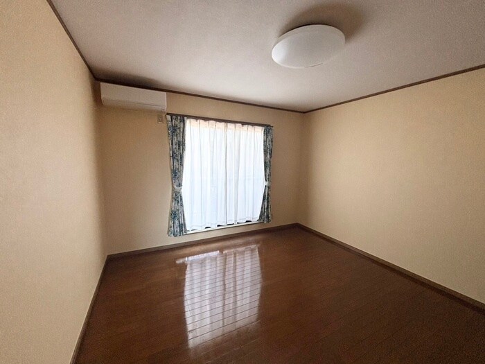 鎮守荘の物件内観写真