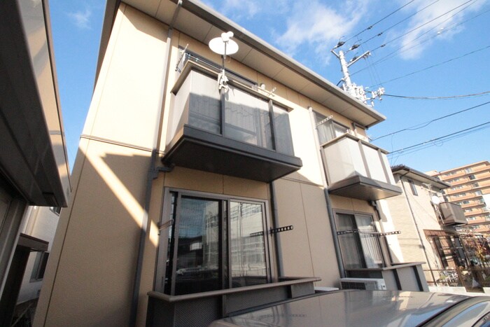 シャーメゾン上野の物件外観写真