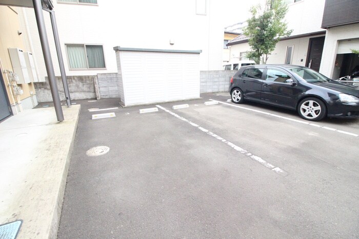 シャーメゾン上野の物件外観写真