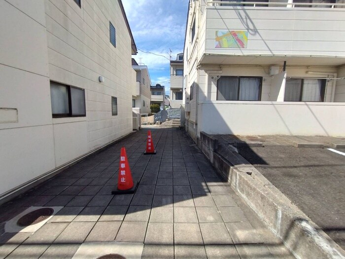 アクティブパレス－カラフル－の物件外観写真