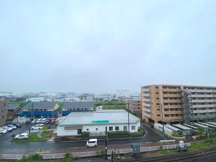 ＤＲＥＳＳＥＲ新田東の物件内観写真