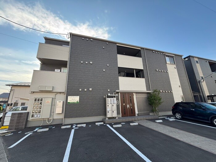 パセオプラシード泉中央の物件外観写真