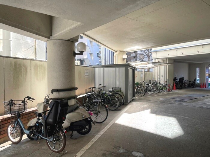 プレジデント一番町（1004）の物件外観写真