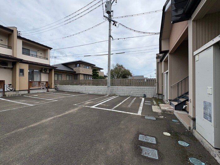 メゾンしらかしＫの物件外観写真