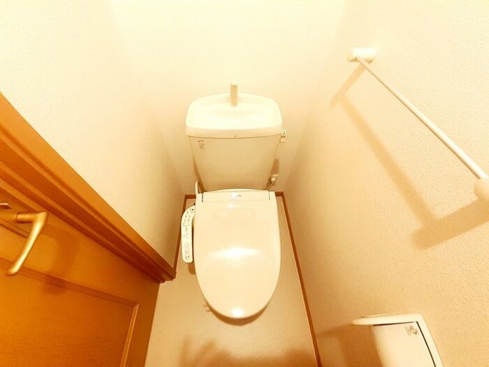 ストロベリーハウスⅠの物件内観写真