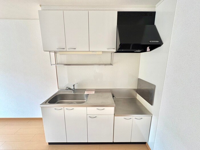 ストロベリーハウスⅠの物件内観写真