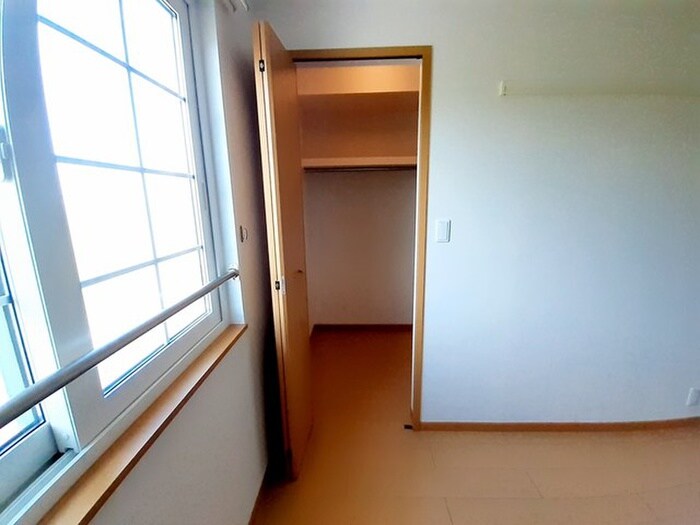 ストロベリーハウスⅠの物件内観写真