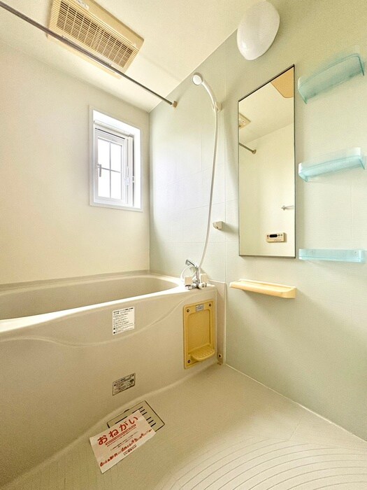 ストロベリーハウスⅠの物件内観写真