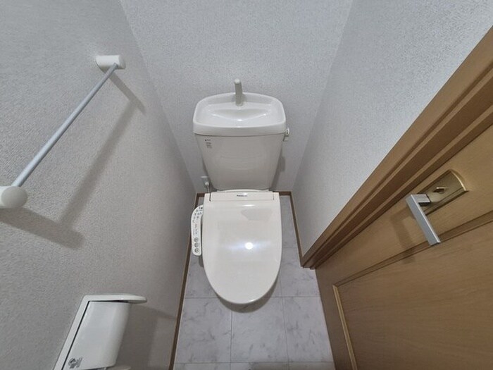 ストロベリーハウスⅠの物件内観写真