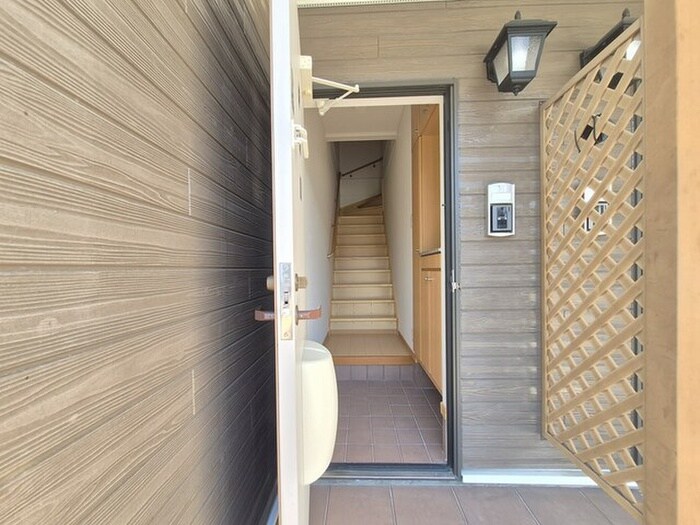 ストロベリーハウスⅠの物件内観写真