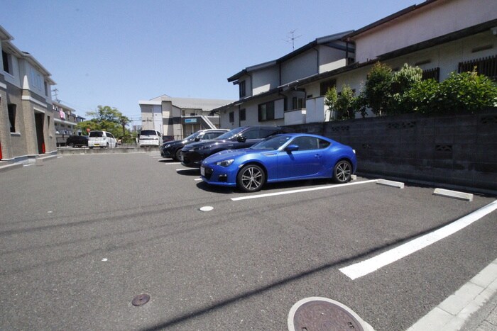 コンフィードの物件外観写真