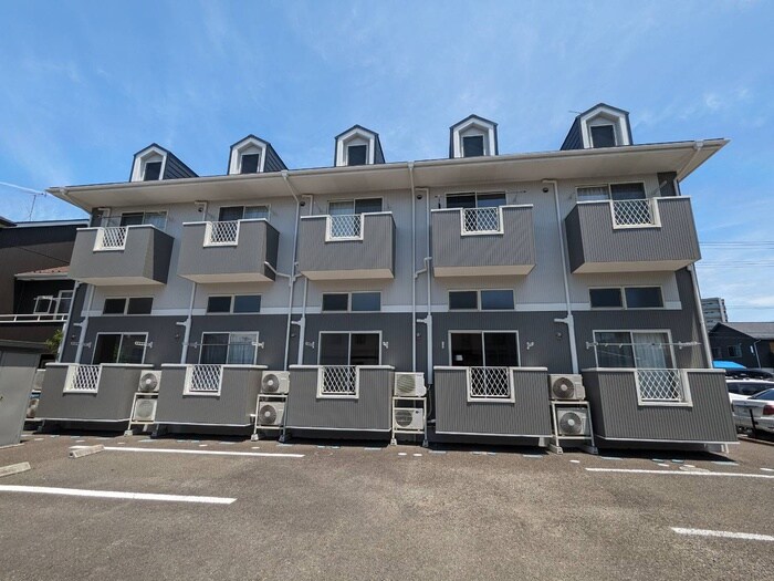 ＷＩＳＨ荒井の物件外観写真