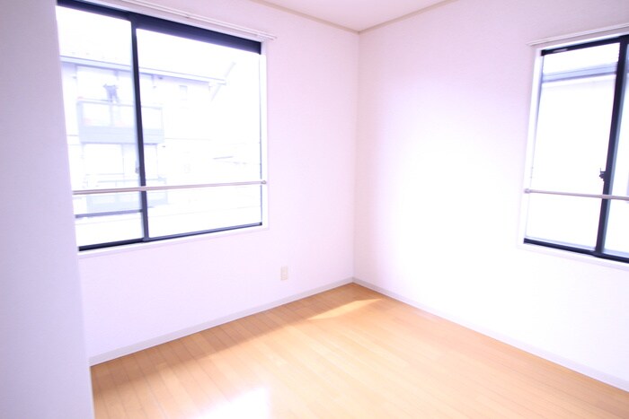 ラルジュ・フォーレBの物件内観写真