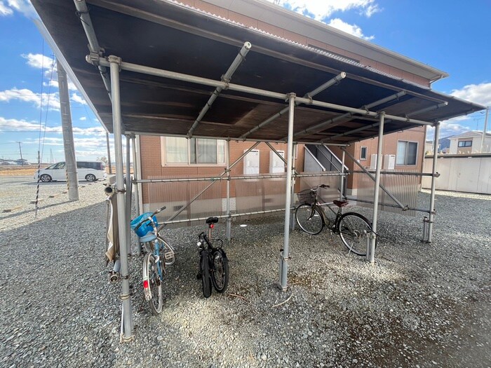 メゾン・ラークBの物件外観写真