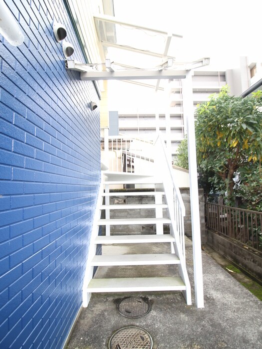 ロ－ドハイムの物件外観写真