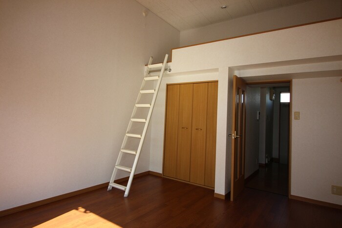 カ－サ吉岡南の物件内観写真